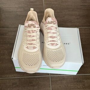 NIB APL Techloom Tracer Beach/Almond/Leopard